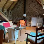En Pierre Sur Le Chemin De St Jacques De Compostelle Feriehus