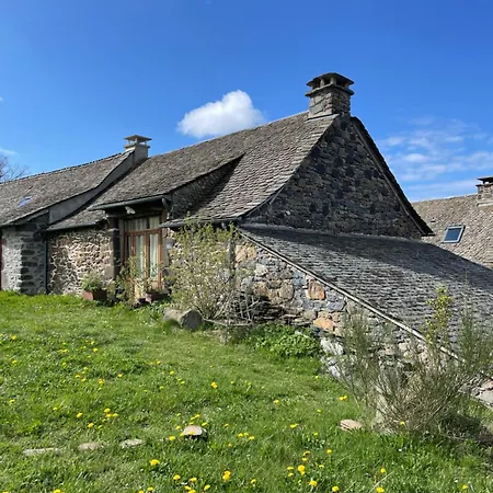 펜션 En Pierre Sur Le Chemin De St Jacques De Compostelle Saint-Chély-dʼAubrac