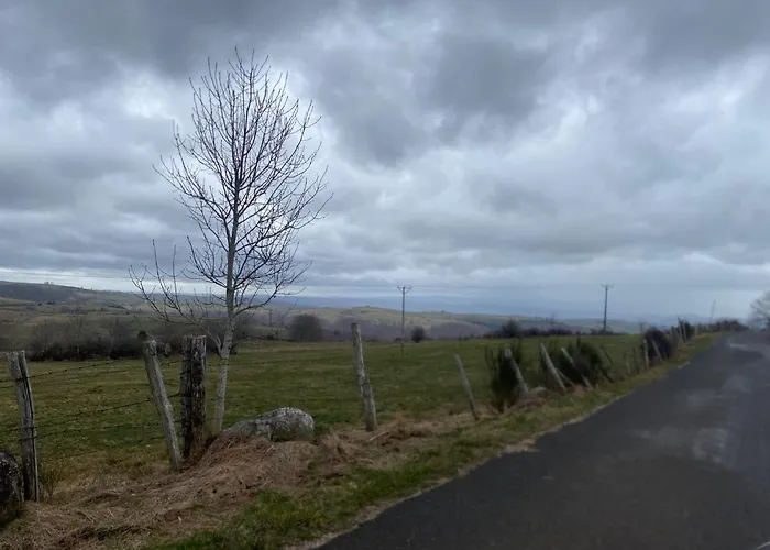 En Pierre Sur Le Chemin De St Jacques De Compostelle 펜션